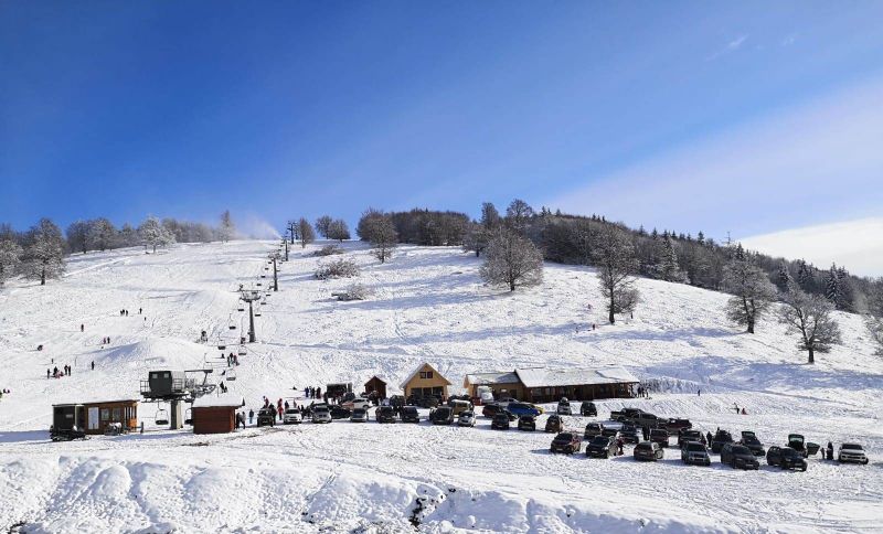 Imagini pentru Vărşag partie de schi